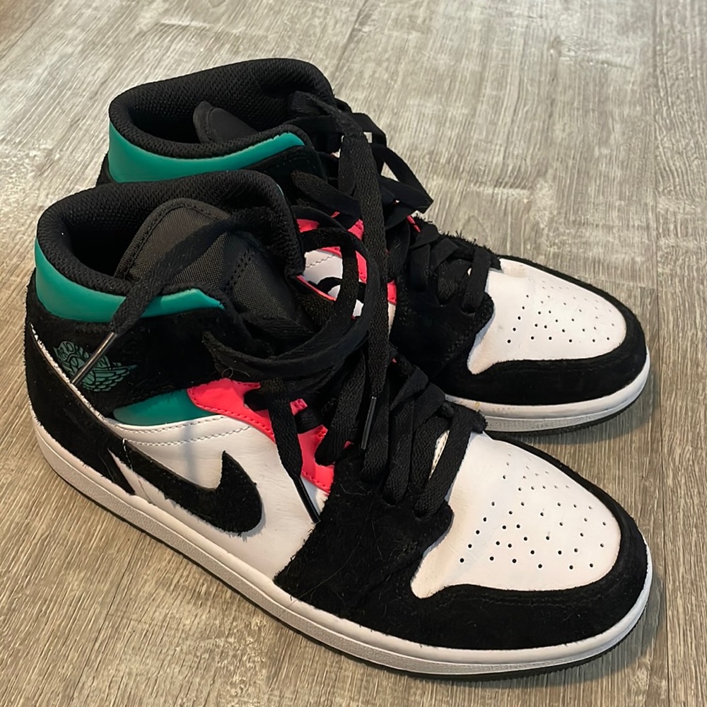 Air Jordan 1 Mid SE 'South Beach'
